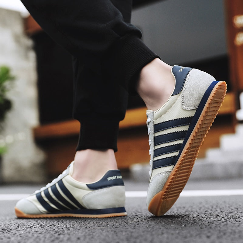 GOODRSSON Summer Breathable Outdoor Forrester Gump Shoes Low To Help Lace Up Casual Footwear Sports Fashion Men Shoes Shock Sole